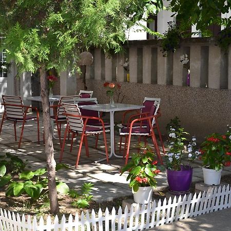 Get Inn Skopje Hostel Екстериор снимка